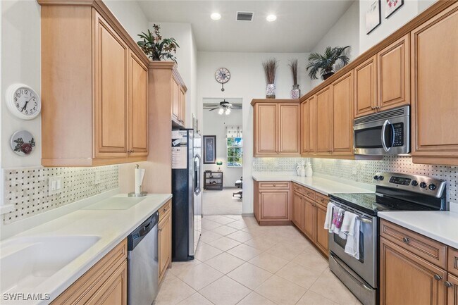 Foto del edificio - 16521 Goldenrod Ln