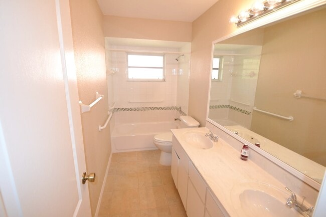 Foto del edificio - 2121 SW 44th St