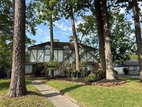Building Photo - 1931 Pine River Dr