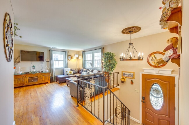 Foto del edificio - 25 Meadow View Dr