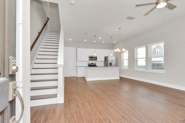 Building Photo - 791 Strawberry Pines Ct