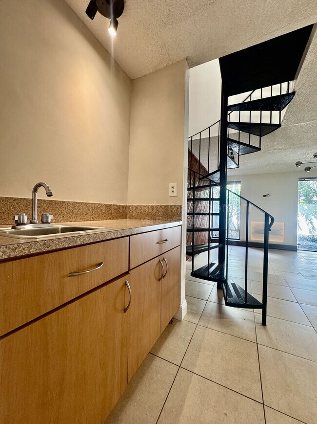 Foto del edificio - 2180 SW 9th Ave