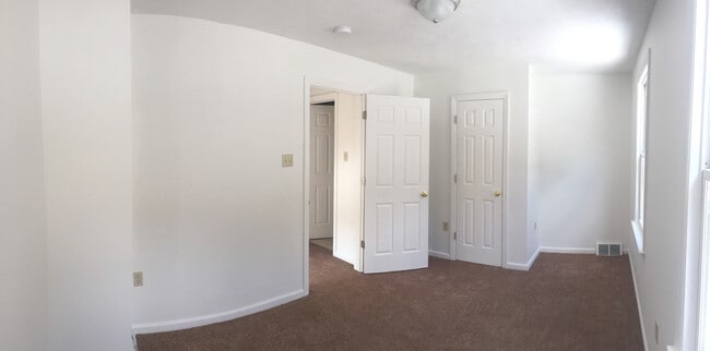 Foto del edificio - 2 Bedroom Shaler Single Family House