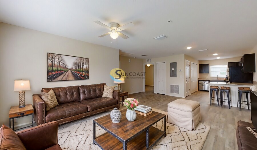 Foto principal - 9264 N Travis Dr