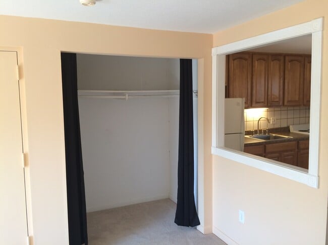 Photo - 4 Colonial Dr Apartment