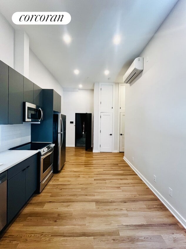 Building Photo - 317 W 51st St