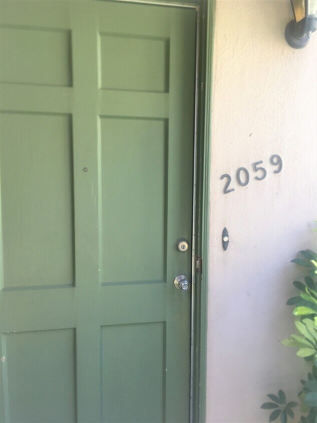 Foto principal - 2059 Santa Rosa Ave