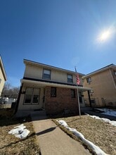 Building Photo - 2833 S 31st Ave