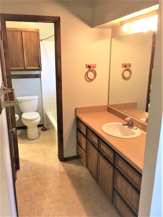 Primary Photo - 847 Hueco Dr