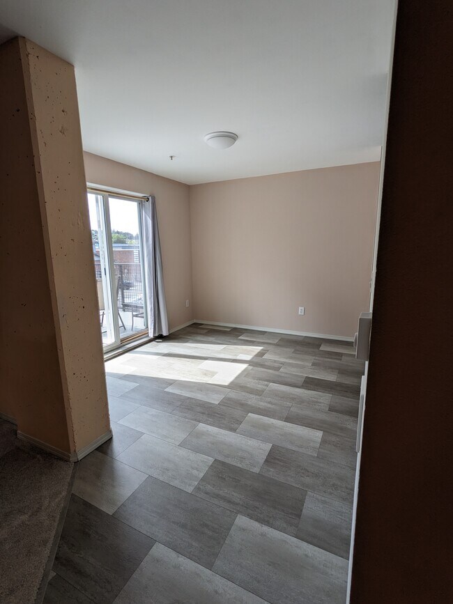 área de comedor - 2824 Grand Ave