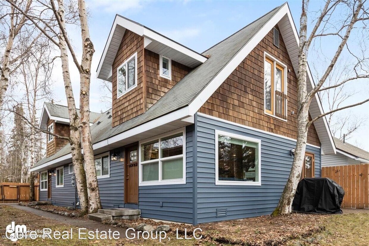 Primary Photo - 2544 Forest Park Dr