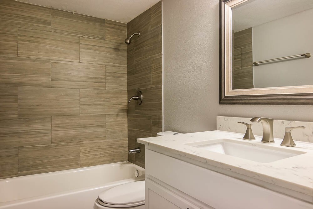 Foto principal - 1301 Summer Oak Dr