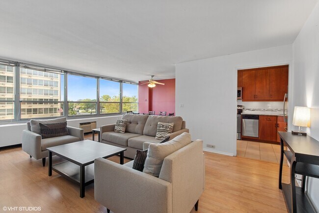 Foto del edificio - 3550 N Lake Shore Dr