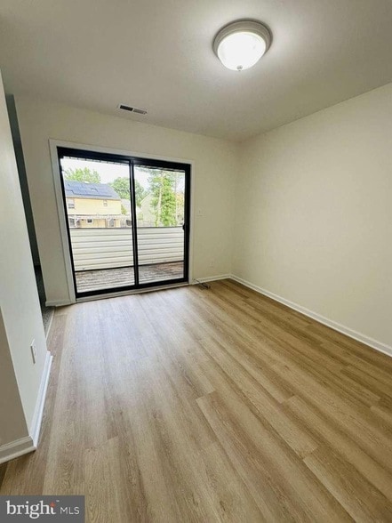Building Photo - 16 E Daisy Ln