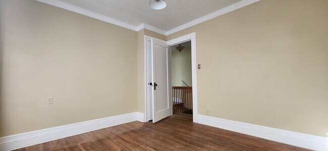Foto del edificio - 3 Bedroom 1.5 bath Duplex