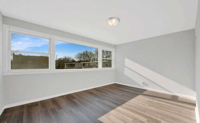 Building Photo - 50 E 37th St