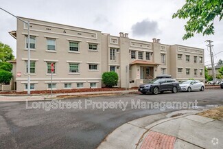 Building Photo - 204 NW 17th St