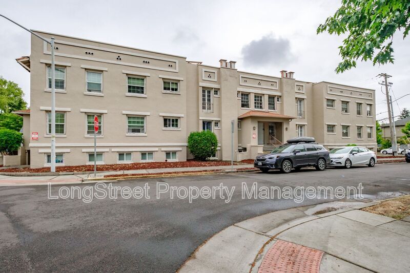 Primary Photo - 204 NW 17th St