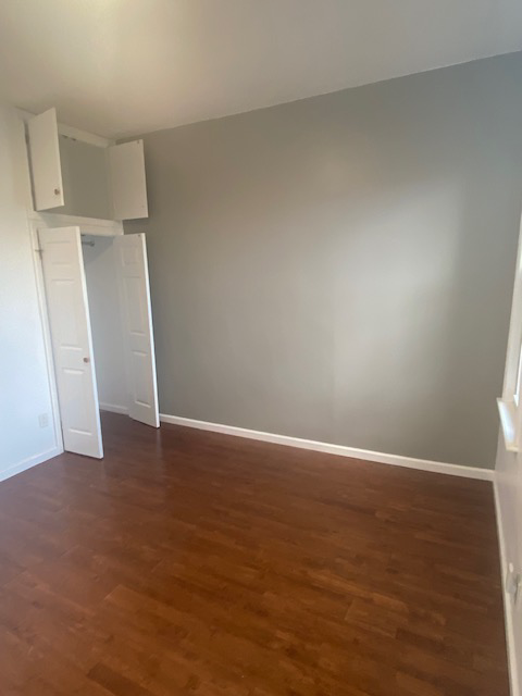 Building Photo - 420 E 237th St