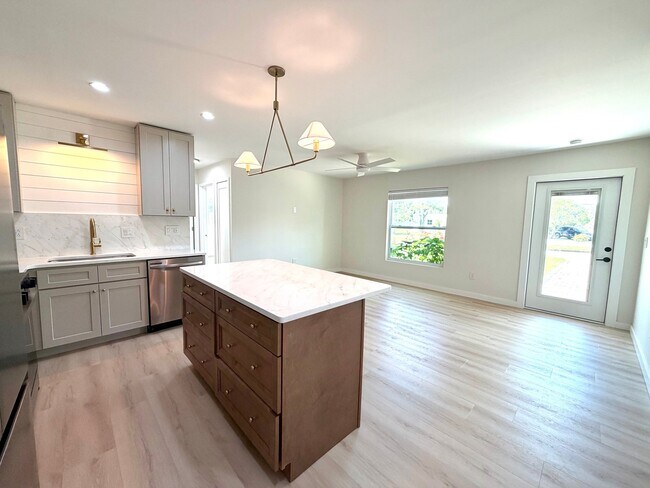 Foto del edificio - 2624 2nd St SW