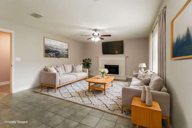Building Photo - 4002 Ashwood Dr