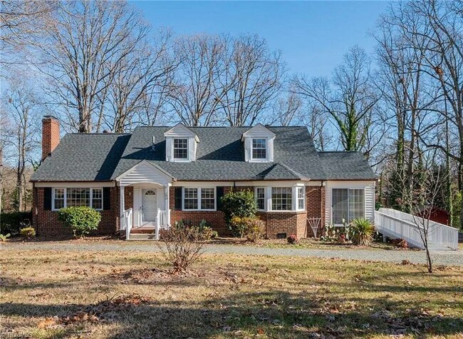 Building Photo - 208 Tremont Dr
