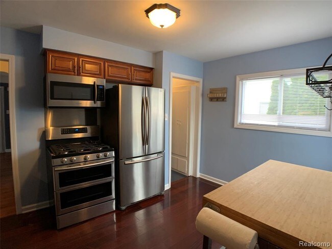 Building Photo - 3846 Prairie Ave