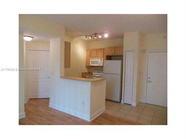 Primary Photo - 6001 SW 70th St