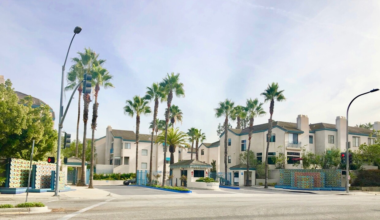 8305 Hannum Ave, Culver City, CA 90230 Townhome Rentals in Culver