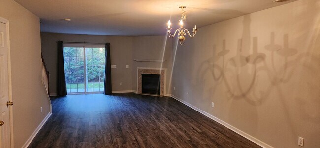 Building Photo - Townhome in Wakefield area for rent!