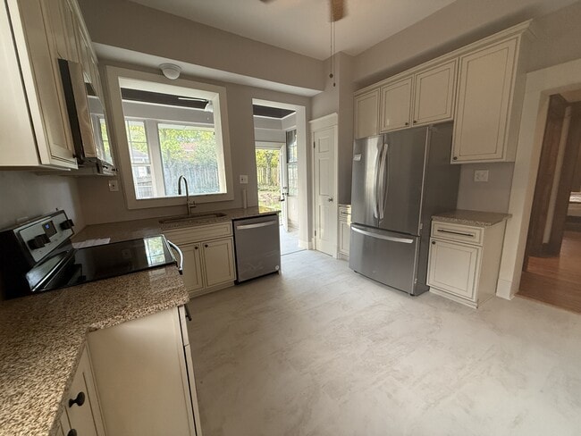 Building Photo - 1737 Compton Rd