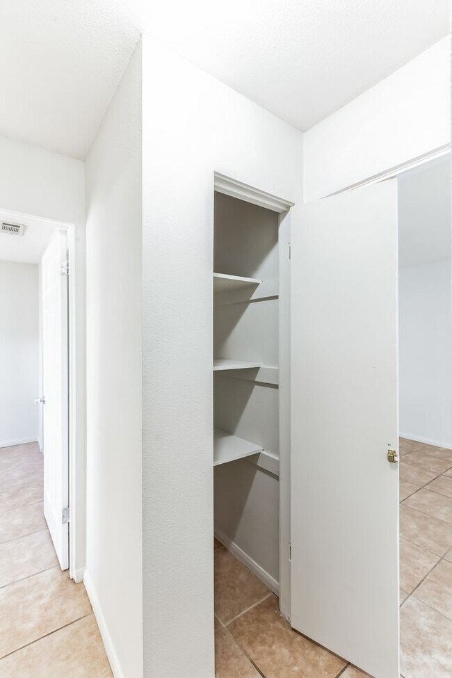 Building Photo - 32125 Sky Blue Water Trail