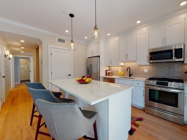 Foto del edificio - 315 College Farm Rd