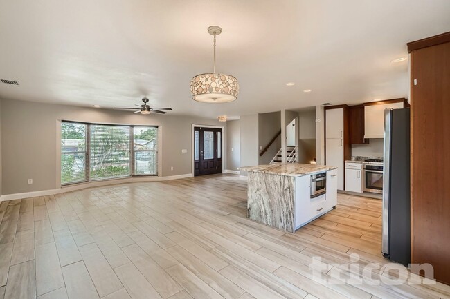 Foto del edificio - 13764 86th Ave N