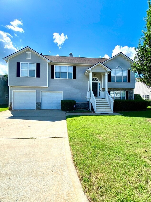 Front Elevation - 8095 Chapman Ter