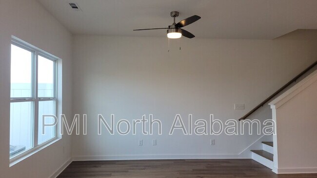 Foto del edificio - 7578 Discovery Pt Dr NW