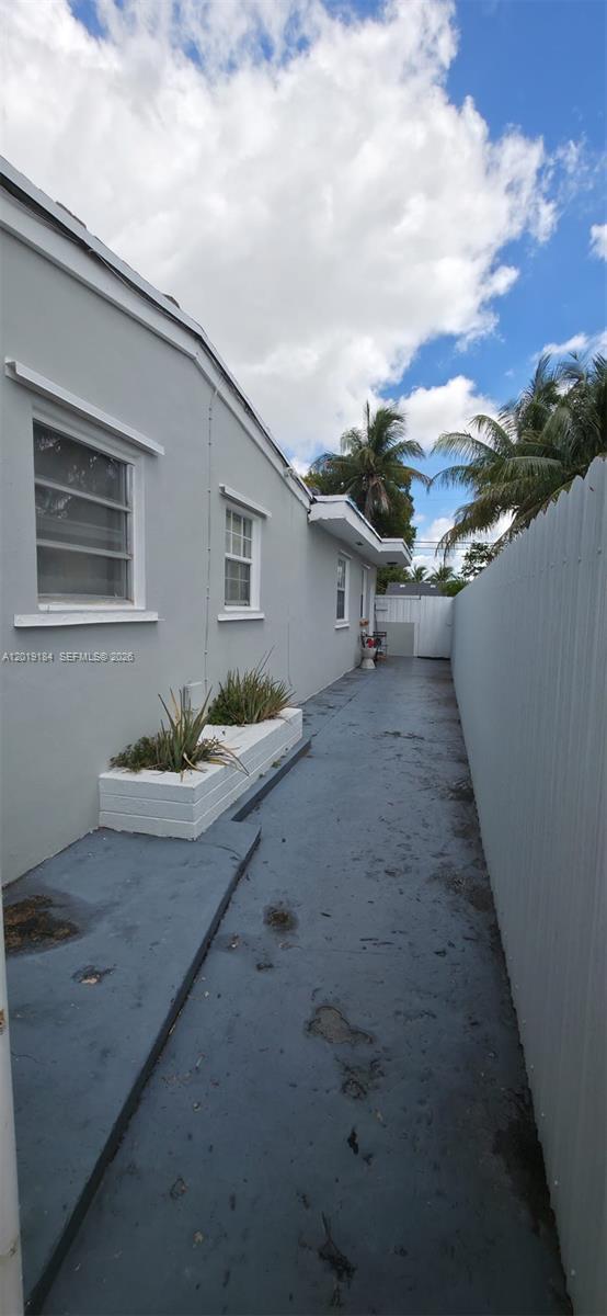 Foto del edificio - 3285 NW 98th St
