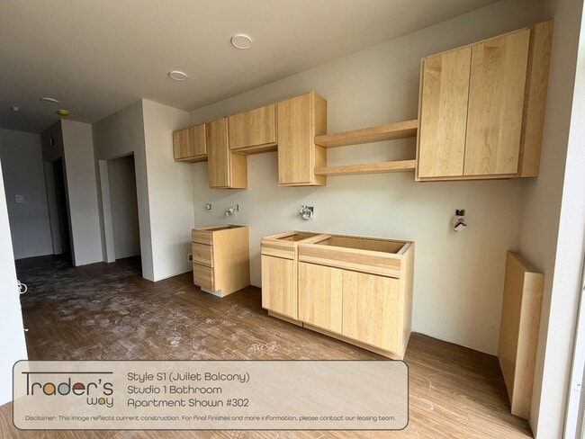Interior Photo - Trader's Way