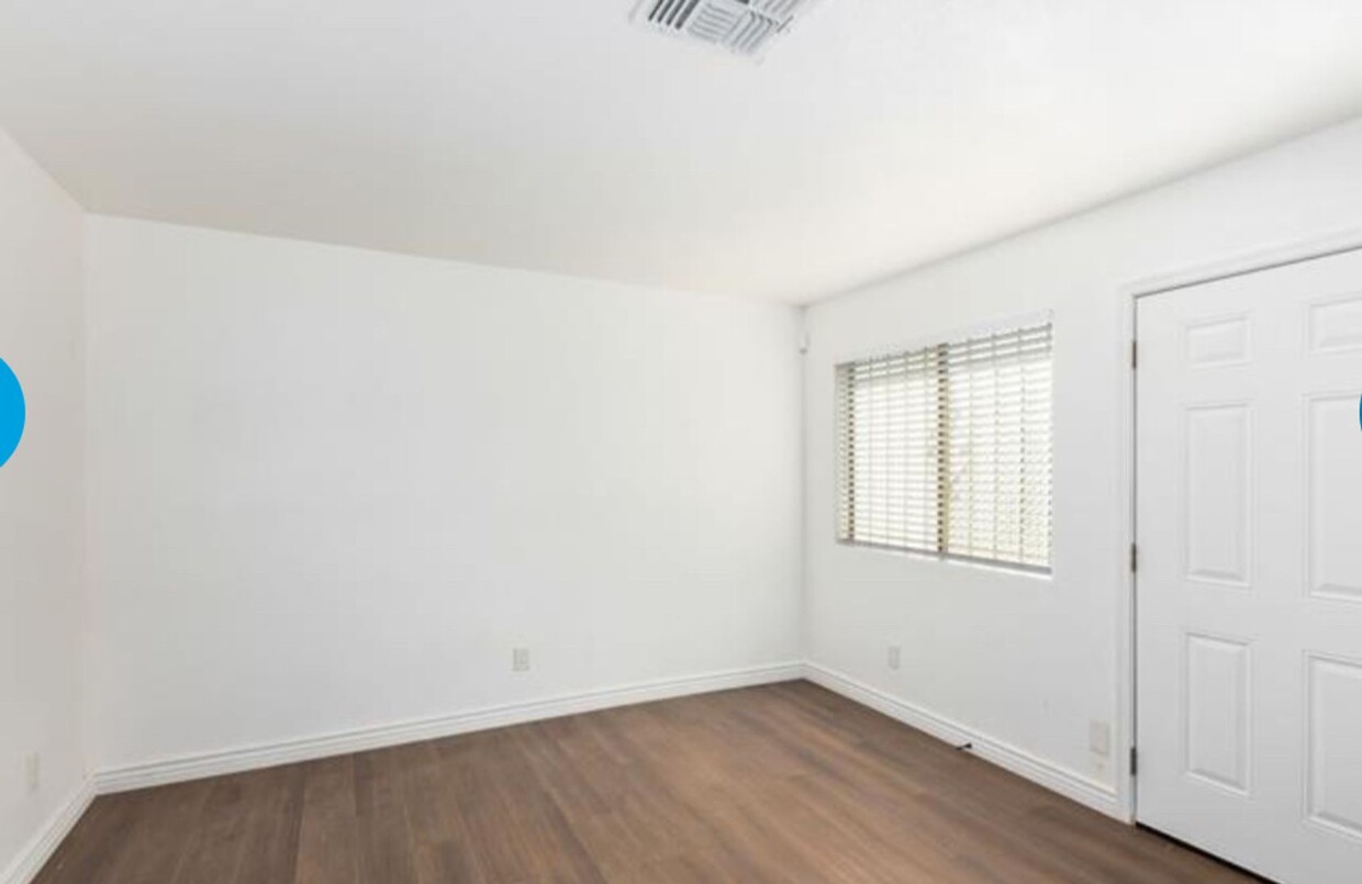 Building Photo - 1 BEDROOM UNIT IN PRIME PHOENIX LOCATION