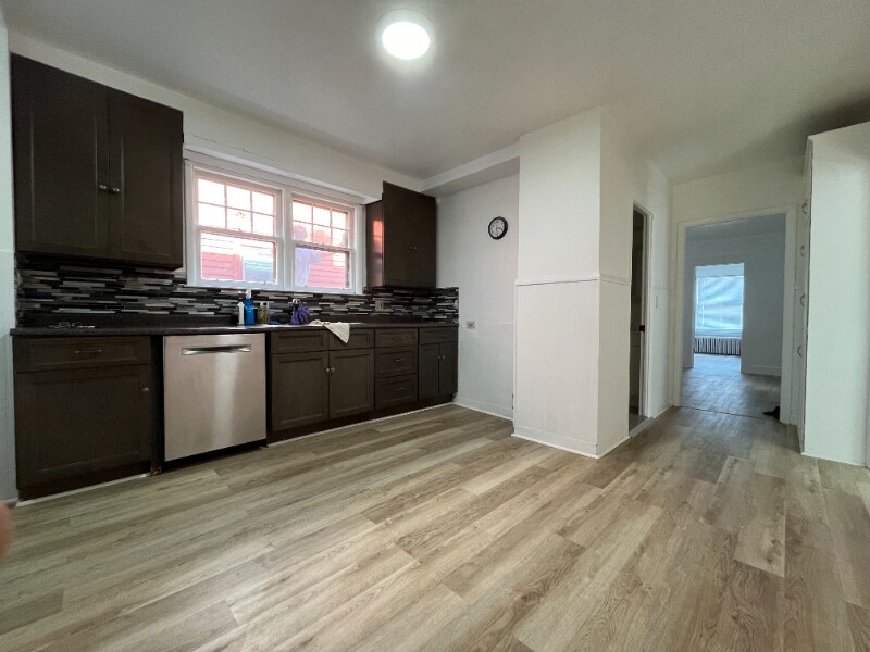 2415 Guilderland Ave Unit 1, Schenectady, NY 12306 Room for Rent in