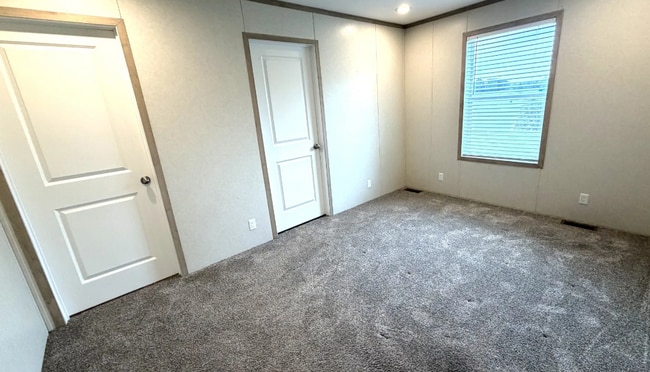 Building Photo - 49635 Au Lac Dr E