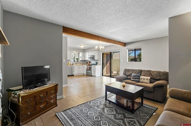 Building Photo - 1212 Avenida Del Sol