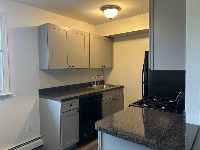 Interior Photo - Broadmore Apartments