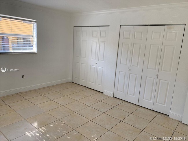 Building Photo - 5150 W 12th Ave