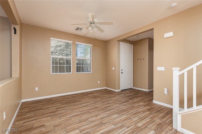 Foto del edificio - 9123 Mount Wilson St