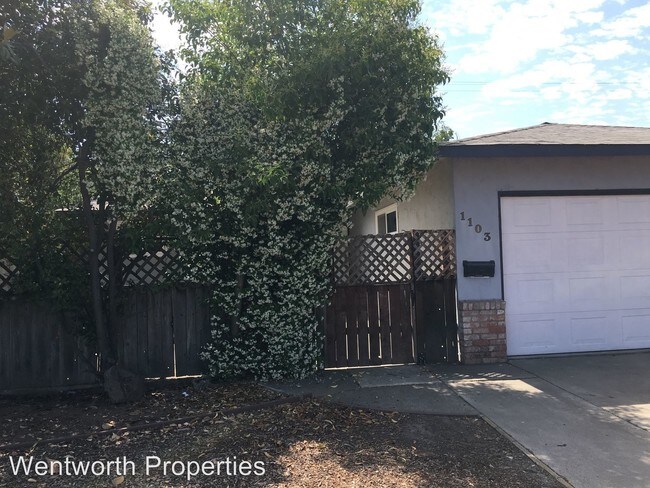 Building Photo - 3 br, 2 bath House - 1103 Yvonne Street