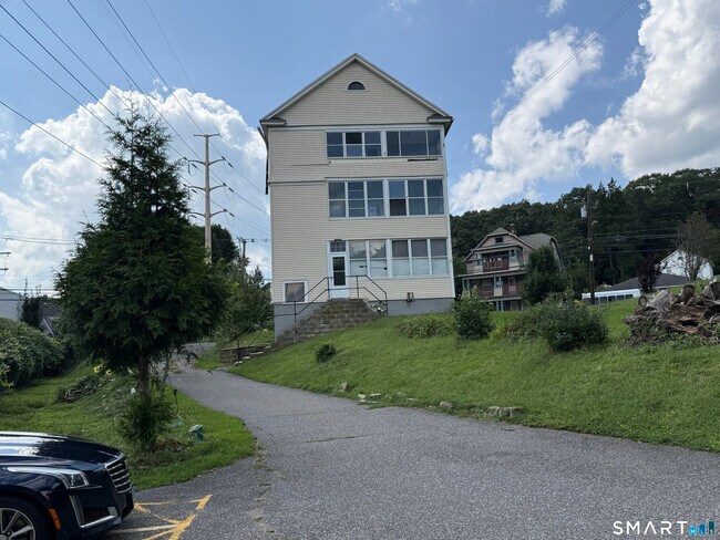 Foto del edificio - 181 Highland Ave
