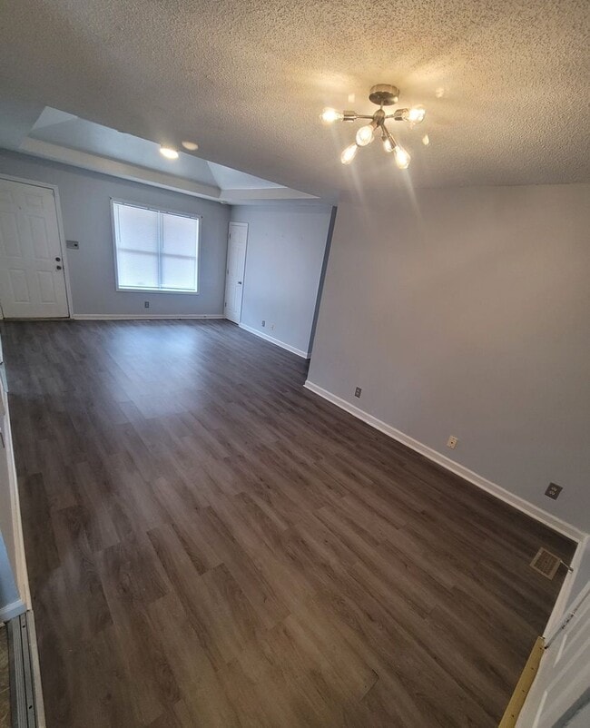 Foto del edificio - 3 Bedroom 2 Bathroom Home!