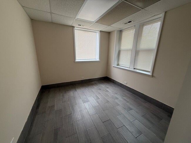 Building Photo - 3144 Harlem Ave