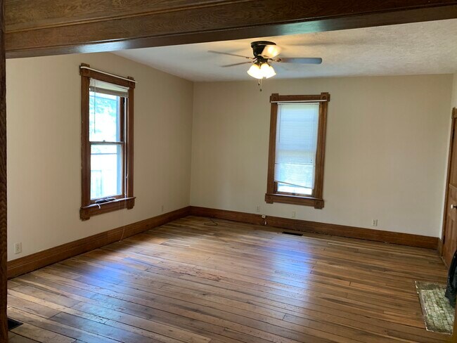 Building Photo - 306 Wooster St